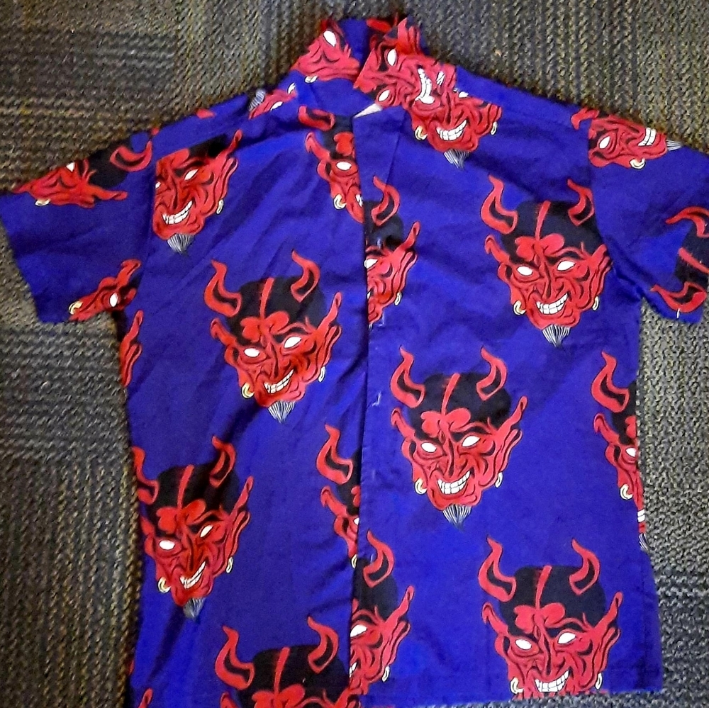 Satanic collared button up
